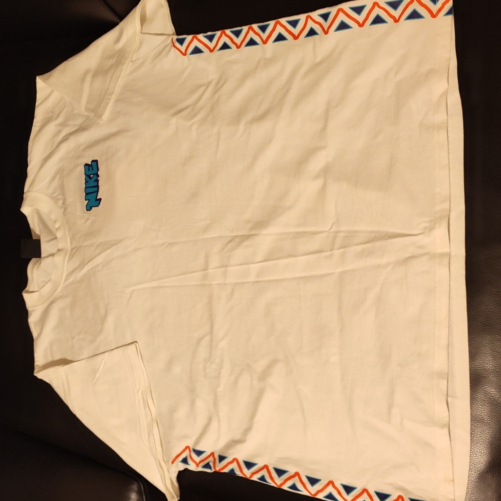 Nike tee shirt